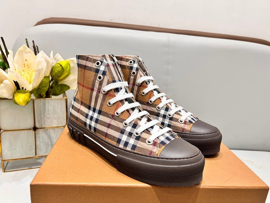 BURBERRY CHUCKS HIGH