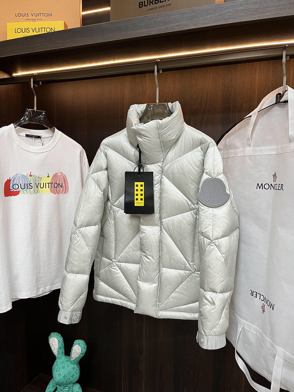 MONCLER TRIANGLE