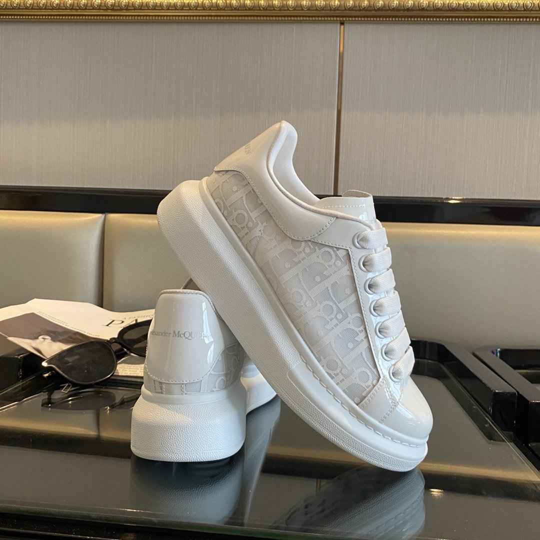 A MC QUEEN X DIOR SNEAKER