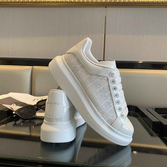 A MC QUEEN X DIOR SNEAKER
