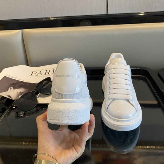 A MC QUEEN X DIOR SNEAKER