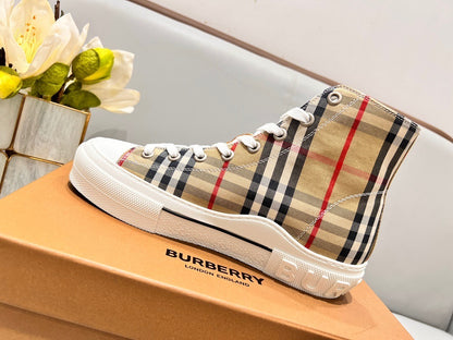 BURBERRY CHUCKS HIGH CLASSY
