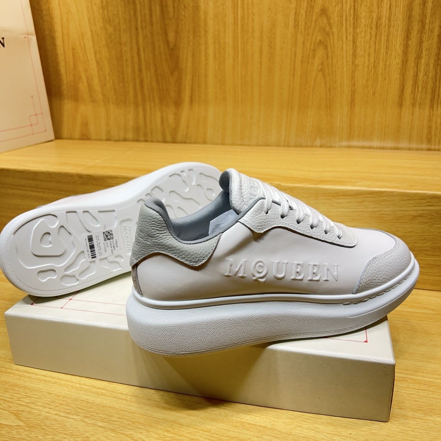 A MC QUEEN LOGO SNEAKER