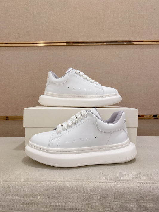 A MC QUEEN CLEAN SNEAKER