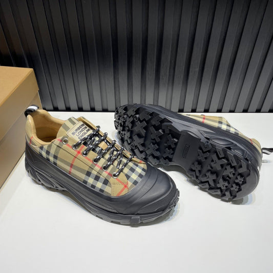 BURBERRY WALK SNEAKER